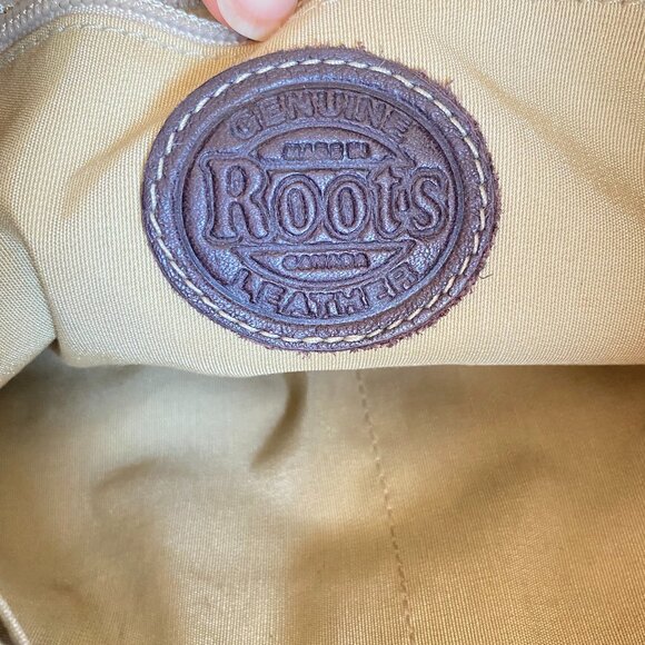 Roots Unisex VTG Venetian Village Leather Crossbody Bag - Picture 6 of 10